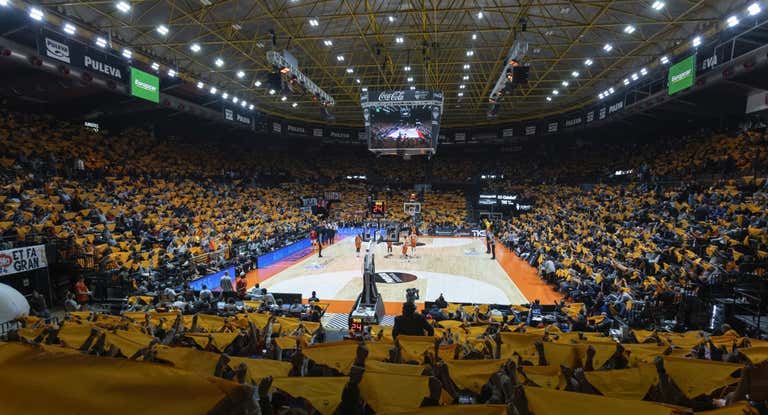 Imagen de la Fonteta durante el partido ante el Hapoel Tel Aviv.