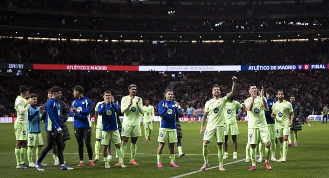 El Barça transforma su vestuario en un búnker que le insonoriza del ruido de la gestión de Laporta: «Aquí solo hablamos de disfrutar»