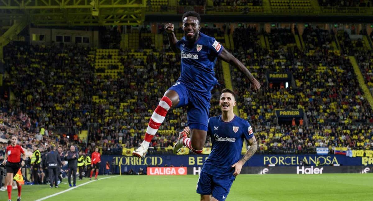 Iñaki Williams celebra junto a Sancet su gol en la última visita rojiblanca a Villarreal.