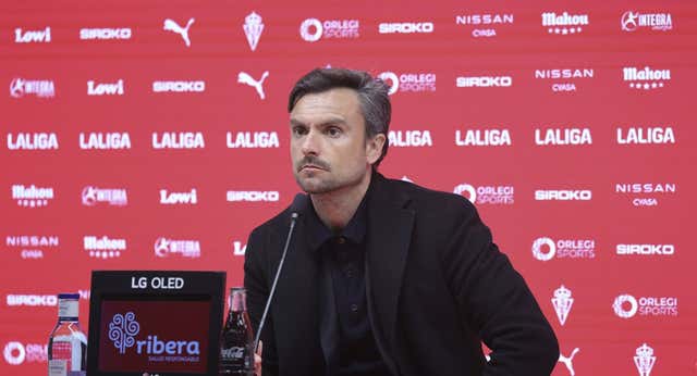 Rubén Albés no dimite, no sabe nada y apela a la unidad: «No voy a encender la lavadora de mierda contra nadie»