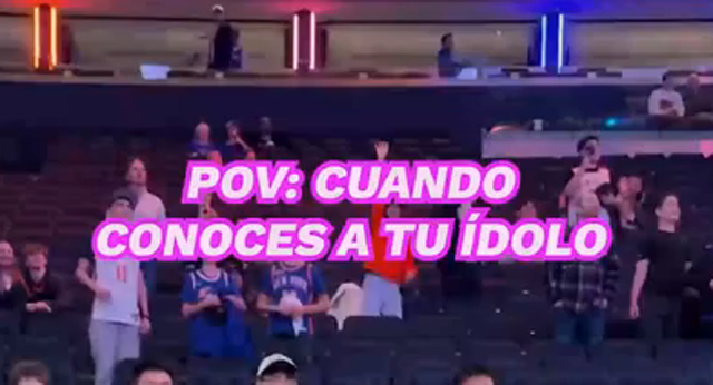 Devin Booker cumple el sueño de un pequeño fan