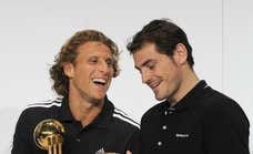 Iker Casillas y Diego Forlán aumentan sus respectivas leyendas con su entrada en el Salón de la Fama