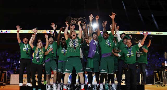 Atenas o París albergarán la Final Four de la BCL