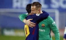 Ter Stegen bucea en su distante relación con el último Messi del Barça: “Probablemente sea el único que pueda tirarte una pelota a la cara...”