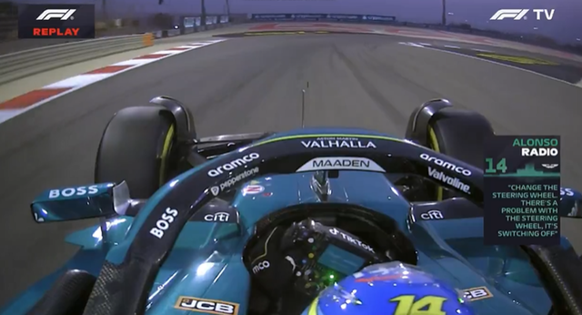 ¡A Fernando Alonso se le salió el volante en plena curva!