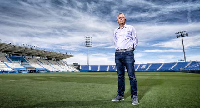 Los ‘días raros’ en Butarque: dos directores deportivos, un vestuario sorprendido y una entrevista inoportuna
