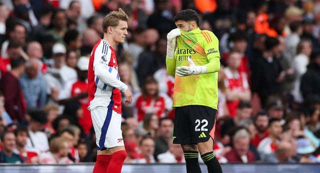 El Arsenal rota antes del Real Madrid y pincha en la Premier