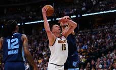 Santi Aldama, testigo de excepción de un Nikola Jokic que se queda sin páginas en los libros de historia pese a la crisis de los Denver Nuggets