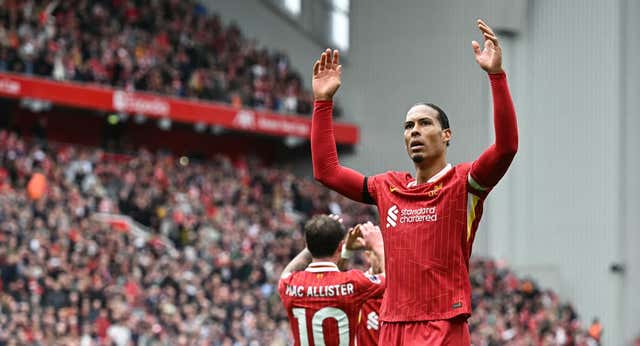 Una delicatessen del renovado Salah deja al Liverpool a dos triunfos de la Premier League