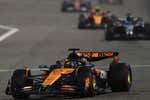 Oscar Piastri oposita al Mundial; Fernando Alonso no sale de la cola y a Carlos Sainz lo retiran