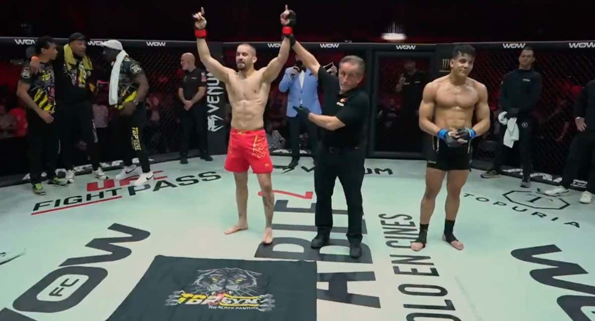 Nacho Campos celebra su victoria en WOW 18.