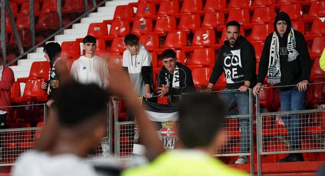 El Cartagena se despide del fútbol profesional a siete jornadas del final