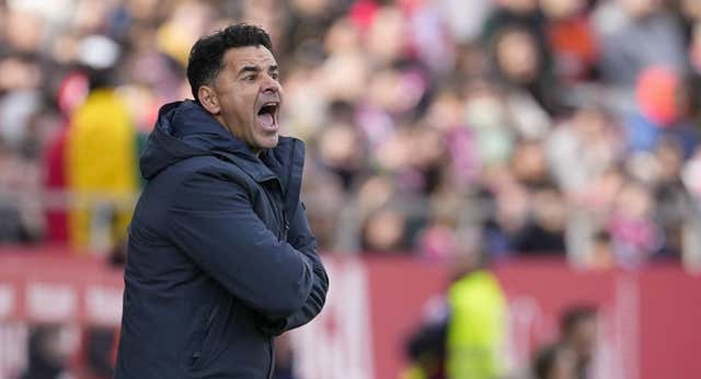 La ‘masterclass’ de Míchel tras los dos goles anulados por milímetros que meten al Girona en un lío: «No, no, no… ‘asume tu error como yo asumo el mío’»