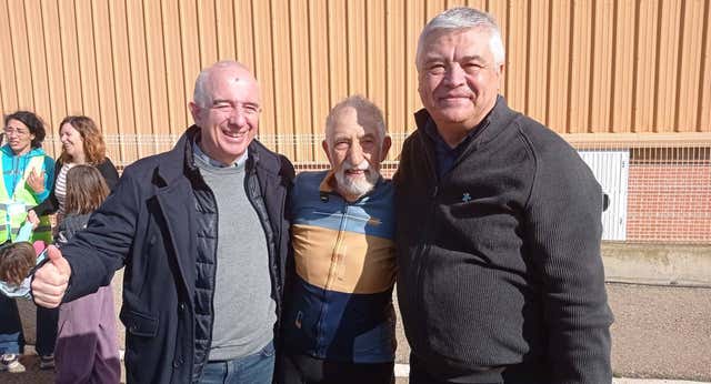 ‘El abuelo’ Pepe Pelegrín se convierte con 81 años en hombre récord a pesar de no conseguir su objetivo… y del dolor de riñones