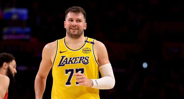 Doncic rompe oficialmente la hegemonía LeBron-Curry doce años después para mandar el enésimo mensaje a los Mavericks