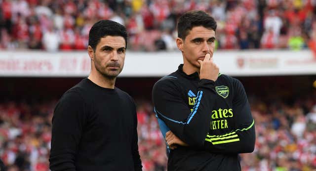 El escudero de 29 años que ha conquistado a Mikel Arteta y que encontró trabajo gracias a mensajes privados de Twitter: «Si necesitas que ponga los conos…»