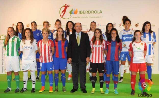 La presentación del acuerdo de patrocinio de la Primera División Femenina entre Iberdrola y la RFEF.  LaLiga