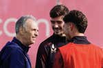 Recuperar Nervión, el primer reto de Joaquín Caparrós