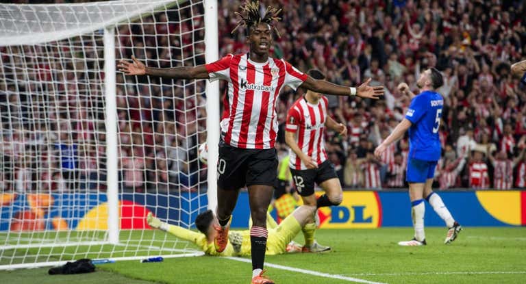Nico Williams celebra su gol ante el Rangers.
