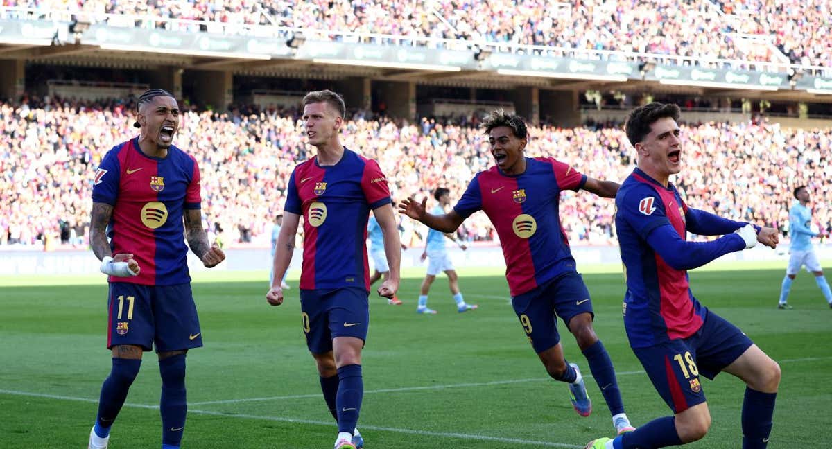 Jugadores del Barça celebran la heroica victoria contra el Celta en Montjuic, donde ahora recibirán al Mallorca.