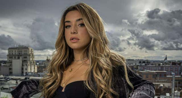 Lola Índigo no se calla, defiende su concierto y desmiente al alcalde de Cornellà: «No se ajusta a la realidad»