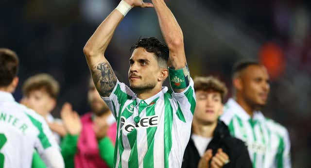 Compromiso, liderazgo y un rendimiento espectacular, las claves de Bartra 2027: «Si Guardado y Joaquín aguantaron…»