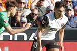 El Comité de Disciplina le quita la amarilla a André Almeida que acabó en gol del Espanyol y justifica el enfado del Valencia