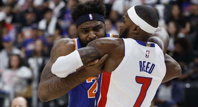 Los Knicks sobreviven a la batalla de Detroit y roban el factor cancha a los Pistons
