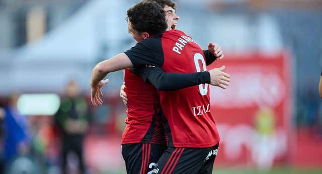 Un gol de Joel Roca en el 85′ mantiene con vida el sueño del Mirandés