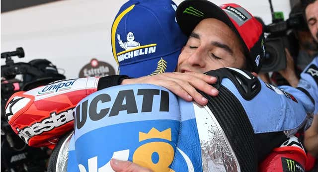 El sueño familiar de los Márquez-Alentá que les ha llevado a hacer historia en el motociclismo: «Si se pelean los dos, ¿con quién voy?»