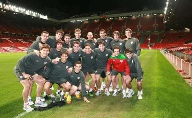 Los jugadores rojiblancos, en la previa del choque en Old Trafford. Athletic Club