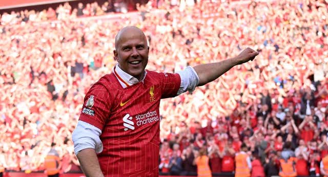 Lo que no se vio  de la fiesta del Liverpool: el ‘perdón’ a Alexander Arnold, un gesto que define a Arne Slot y el apocalipsis en The Kop