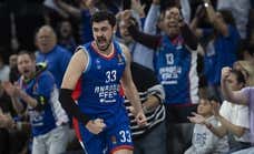 Anadolu Efes se hace fuerte y aplica su ley contra Panathinaikos... pese a la insistencia de Juancho Hernangómez