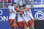 El mago Cazorla suma al Oviedo a la lucha por el ascenso directo