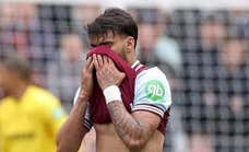 El brasileño se vino abajo tras recibir una tarjeta amarilla durante el West Ham - Tottenham.