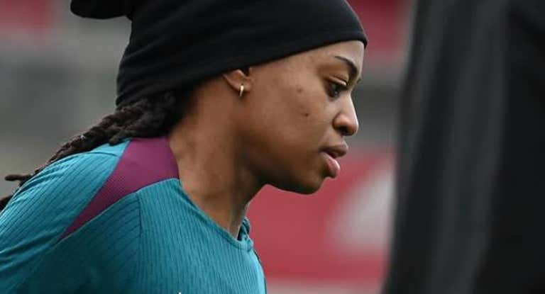 Katoto durante un entrenamiento con el PSG.
