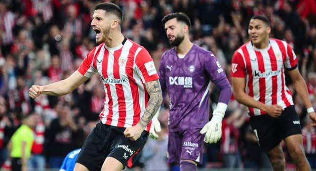 Sancet vuelve para acariciar la Champions y dejar muy tocado al Alavés