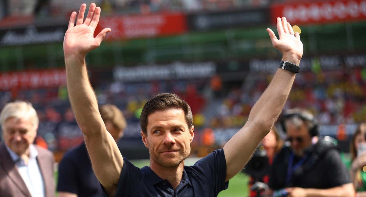 Xabi Alonso en su despedida del Bayer Leverkusen./REUTERS