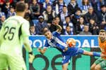 El Alavés se gana la permanencia, empuja al Las Palmas a Segunda y Gil Manzano le quita Europa al Valencia