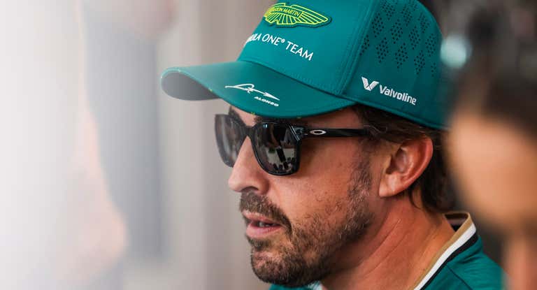 Alonso, durante la comparecencia en Imola.