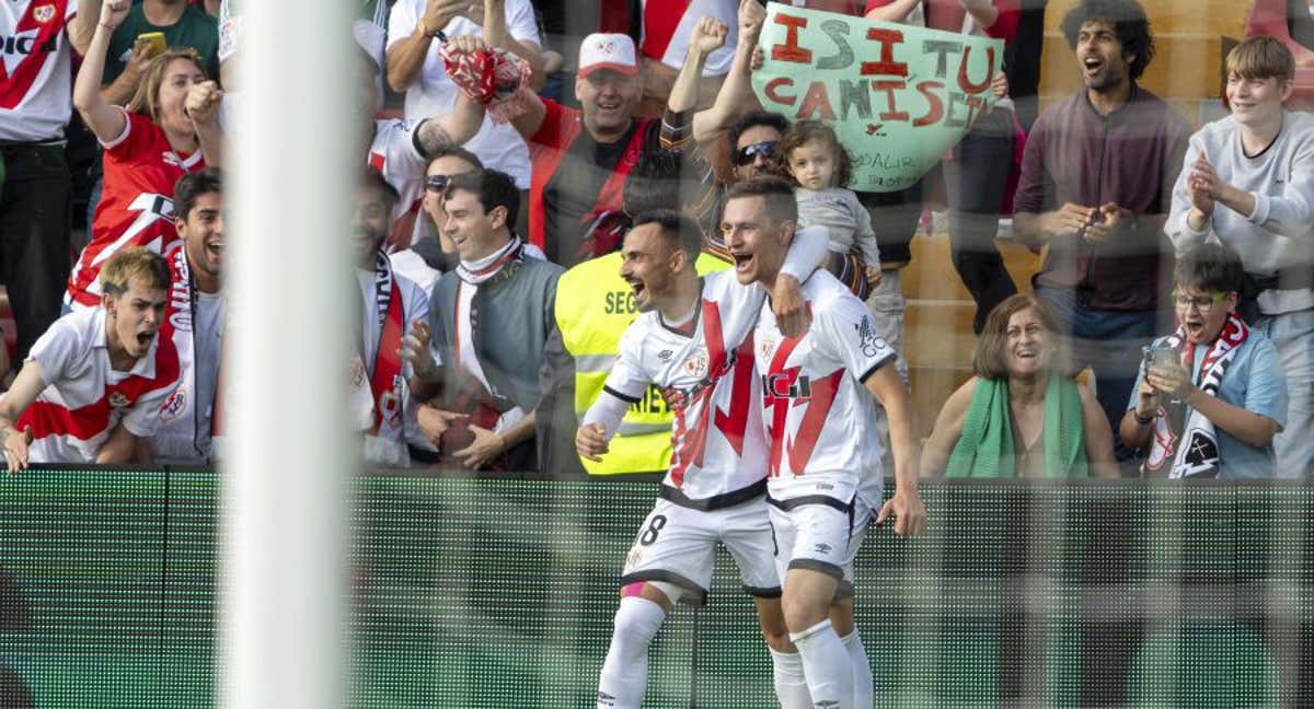 Álvaro y De Frutos celebran uno de los goles.