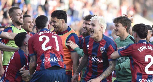Una discutida roja complica el ascenso directo del Elche y enfada como nunca a Eder Sarabia: «Los que no queremos que se exagere somos los tontos»