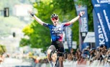 Demi Vollering da el golpe en la última etapa y gana su tercera Itzulia