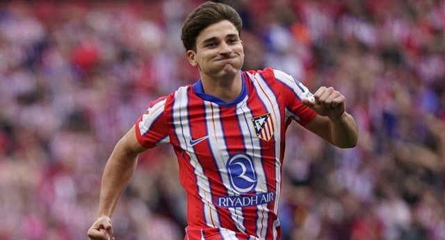 El show de Julián agita la fiesta del Metropolitano y fulmina a un Betis que miraba a Breslavia