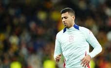 Rodri Hernández inicia la cuenta atrás de su regreso hablando de fútbol: «Hay jugadores buenísimos que insultan al rival, que provocan... Y no daré nombres»