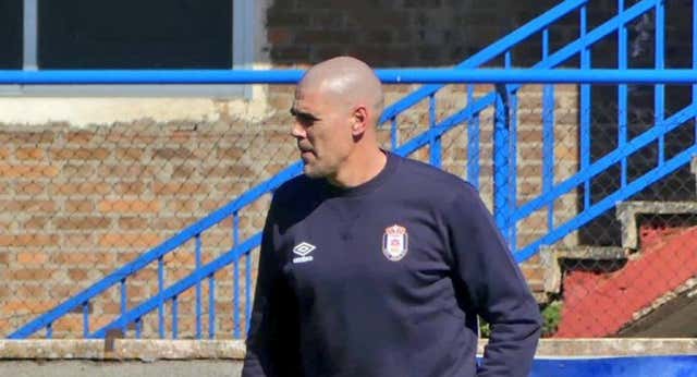 El efecto Víctor Valdés se diluye y el Real Ávila se lleva un golpe de realidad en el playoff