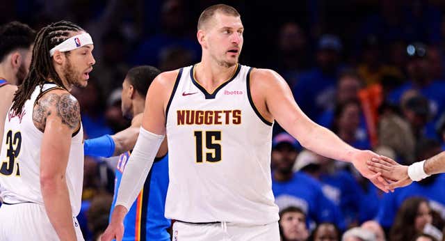 Nikola Jokic no quiere excusas ni ‘y sis…’ para explicar el KO en unos playoffs de dominación absoluta que bien valen «mucha cerveza»