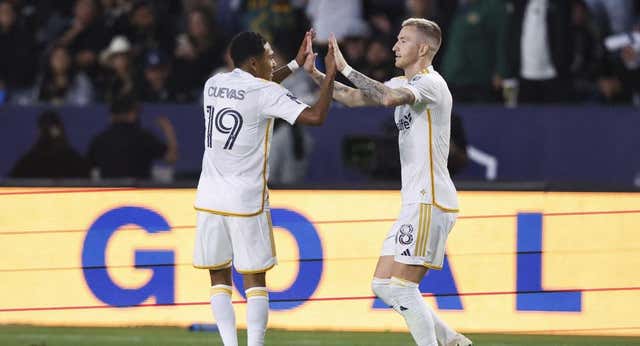 ¿Cómo termina esta jugada de Los Angeles Galaxy?