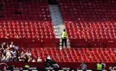 Sólo 15.000 personas vieron la primera mitad del partido ante el Real Madrid como protesta contra la directiva del Sevilla.