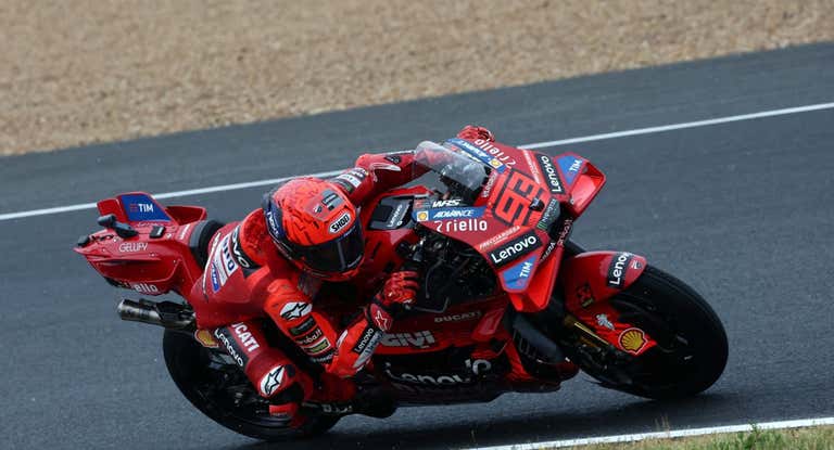 Marc Márquez, líder del Campeonato Mundial de MotoGP 2025.